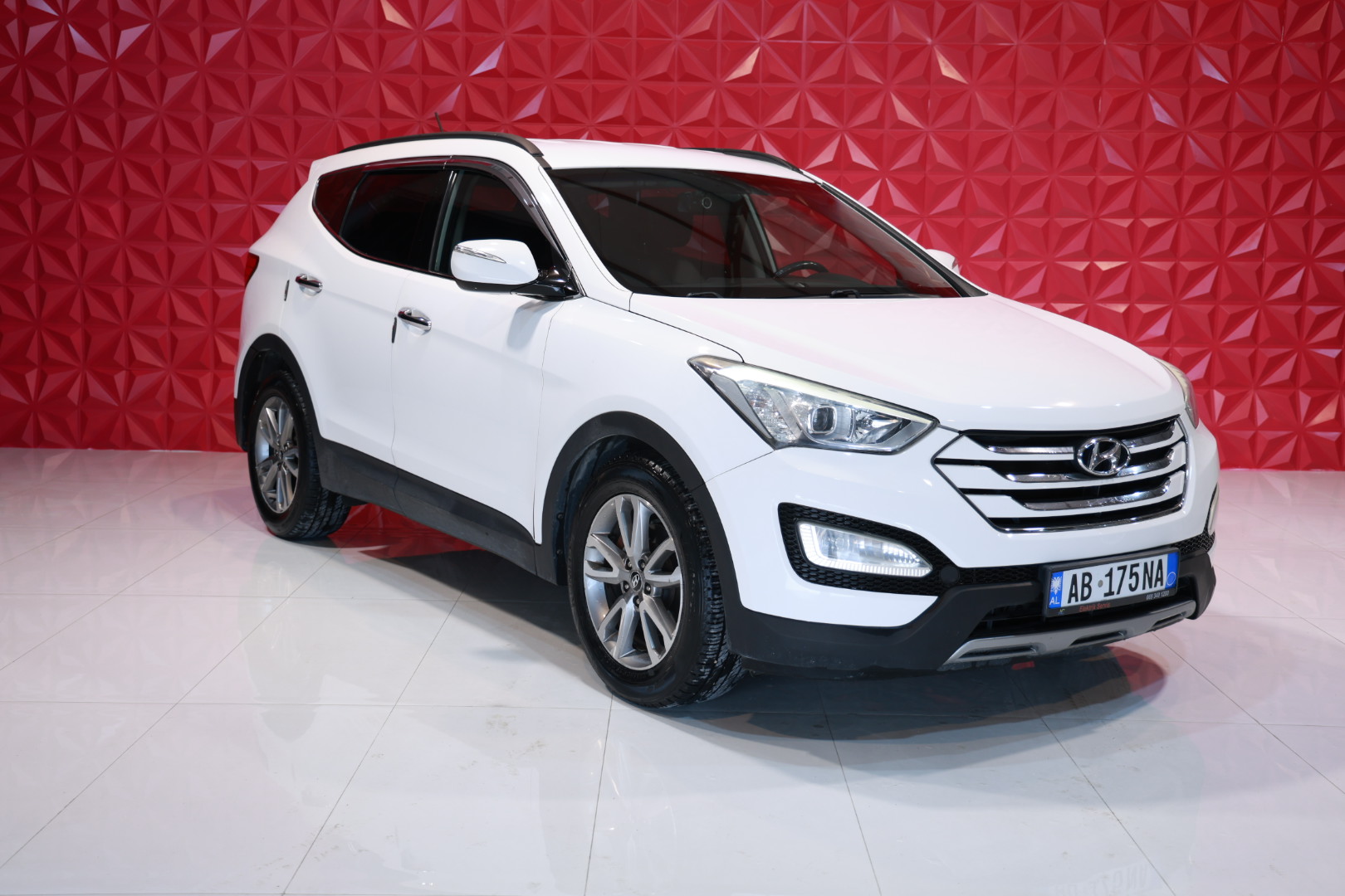 HYUNDAI SANTAFE 5 SEATS 2015
